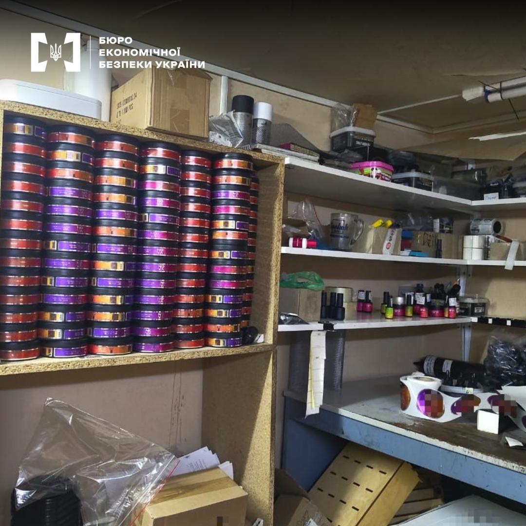 На Одещині засудили членів злочинної групи,  які керували мережею магазинів з продажу кальянного тютюну