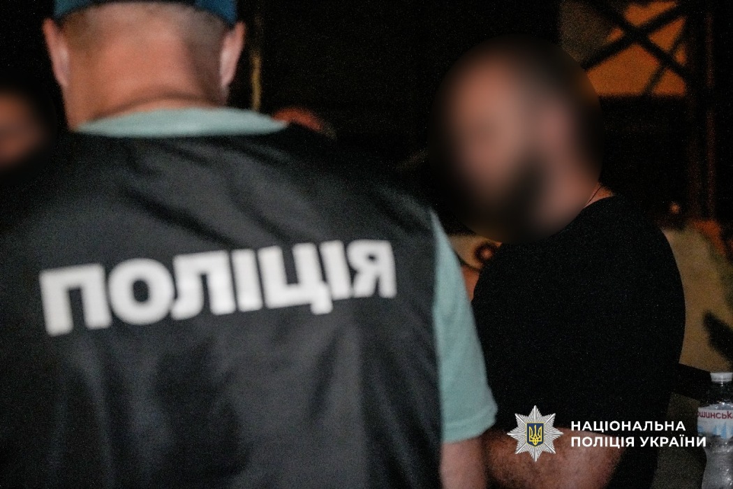 В Одесі посадовець військової частини вимагав хабар за поновлення на службу