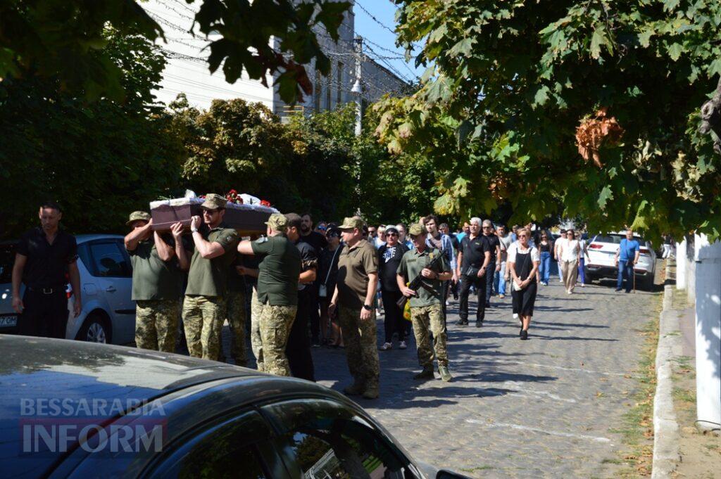 Білгород-Дністровський віддав останню шану підполковнику Віктору Олійнику