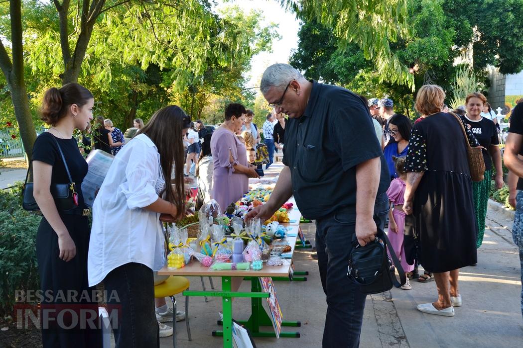 В Кілійській гімназії поповнилася Алея Героїв: урочистість не залишила байдужих