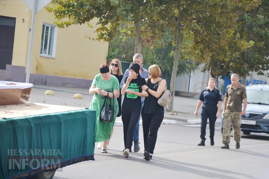 "Чекали додому зі дня на день": Кілія прощається з померлим на фронті екс-поліцейським Юрієм Гордієнко