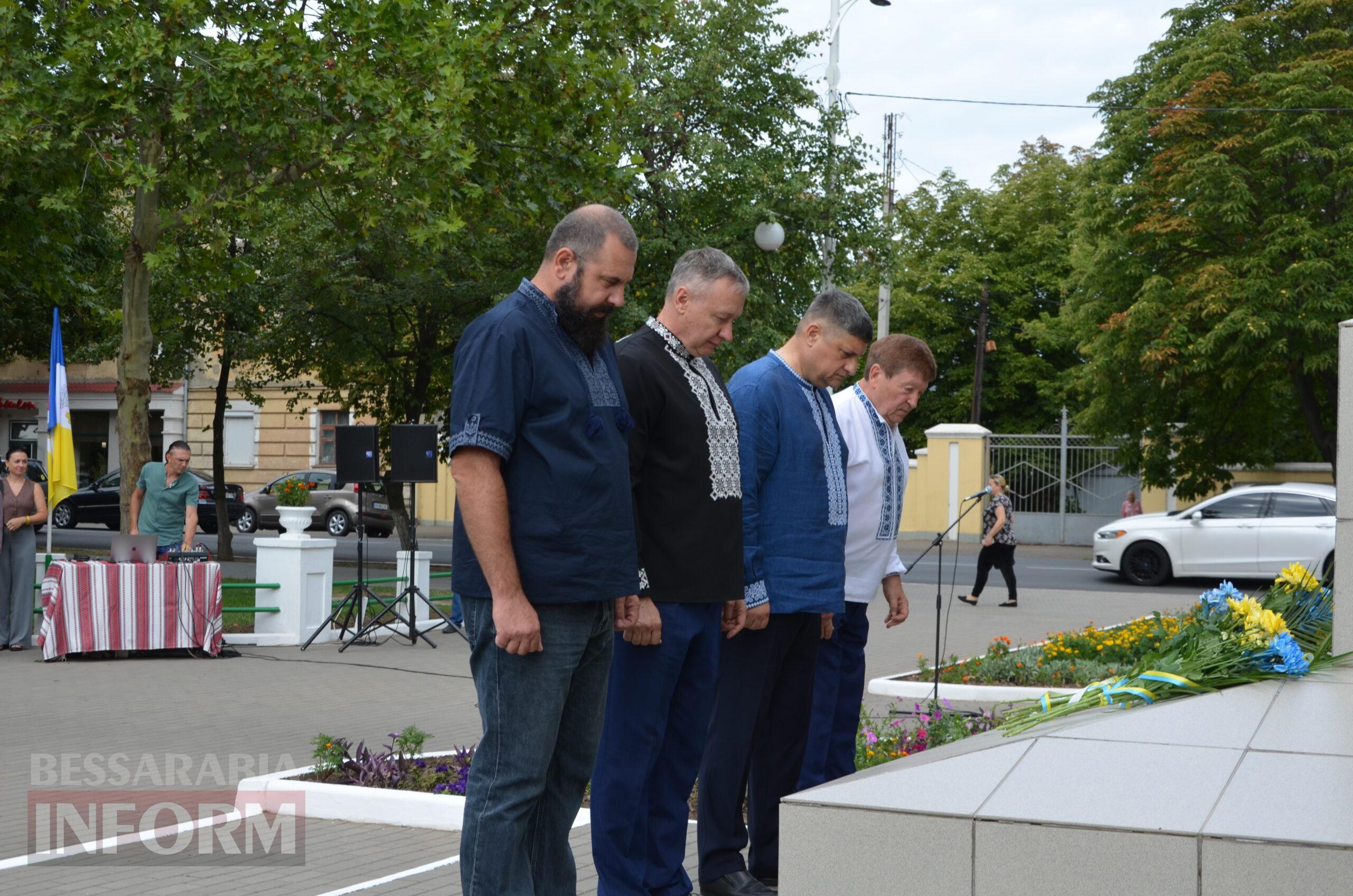 Мітинг, молебень за загиблими Героями та мотопробіг: Ізмаїл урочисто відзначив День Незалежності