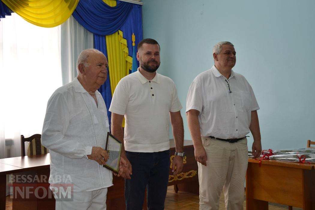 В Кілії сертифікатом міської ради нагородили дванадцятьох найкращих випускників