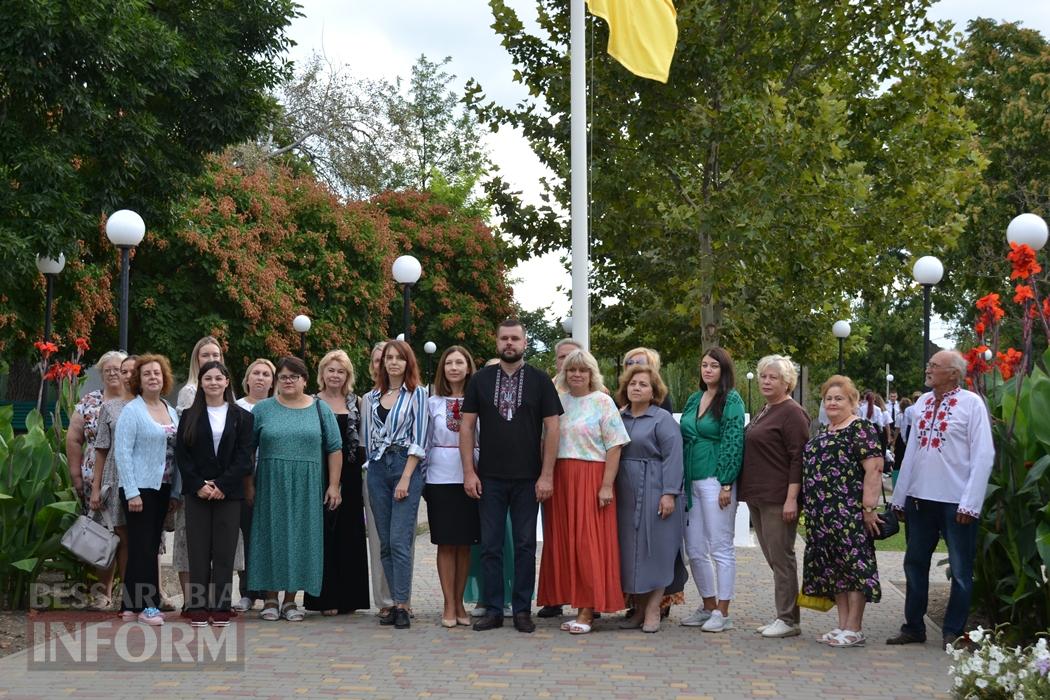 У Кілії урочисто замайорів восьмиметровий синьо-жовтий прапор