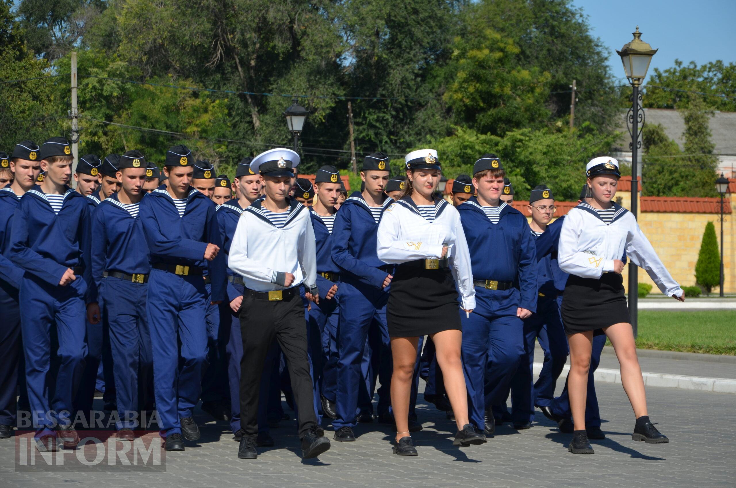 Шикування, стройова підготовка та шлюпочна практика: у курсантів Ізмаїльського ДФК НУ «ОМА» розпочався організаційний період