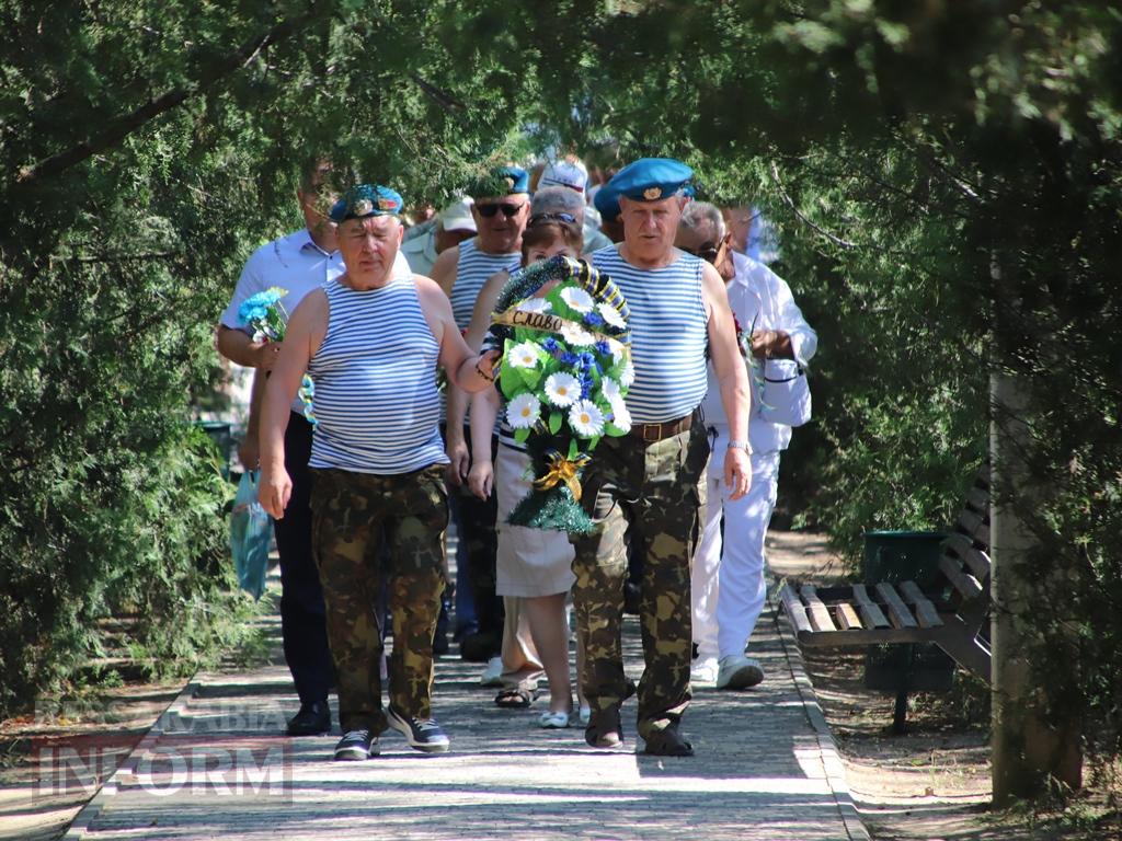 В Болграді вшанували загиблих десантників різних часів й поколінь