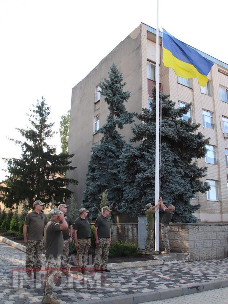 В Болграді вперше відзначили День Державного Прапора України ходою з 40-метровим синьо-жовтим стягом по вулицях міста