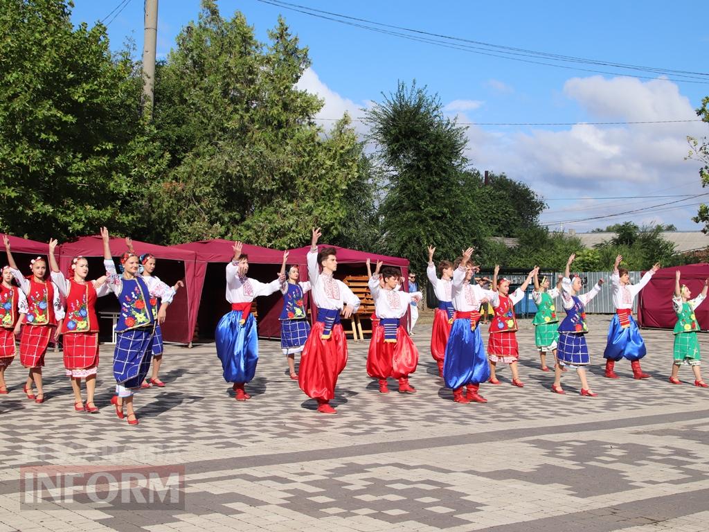 В Болграді вперше відзначили День Державного Прапора України ходою з 40-метровим синьо-жовтим стягом по вулицях міста