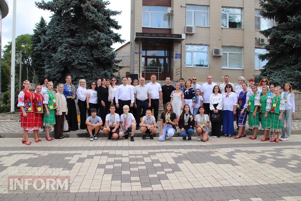 В Болграді вперше відзначили День Державного Прапора України ходою з 40-метровим синьо-жовтим стягом по вулицях міста