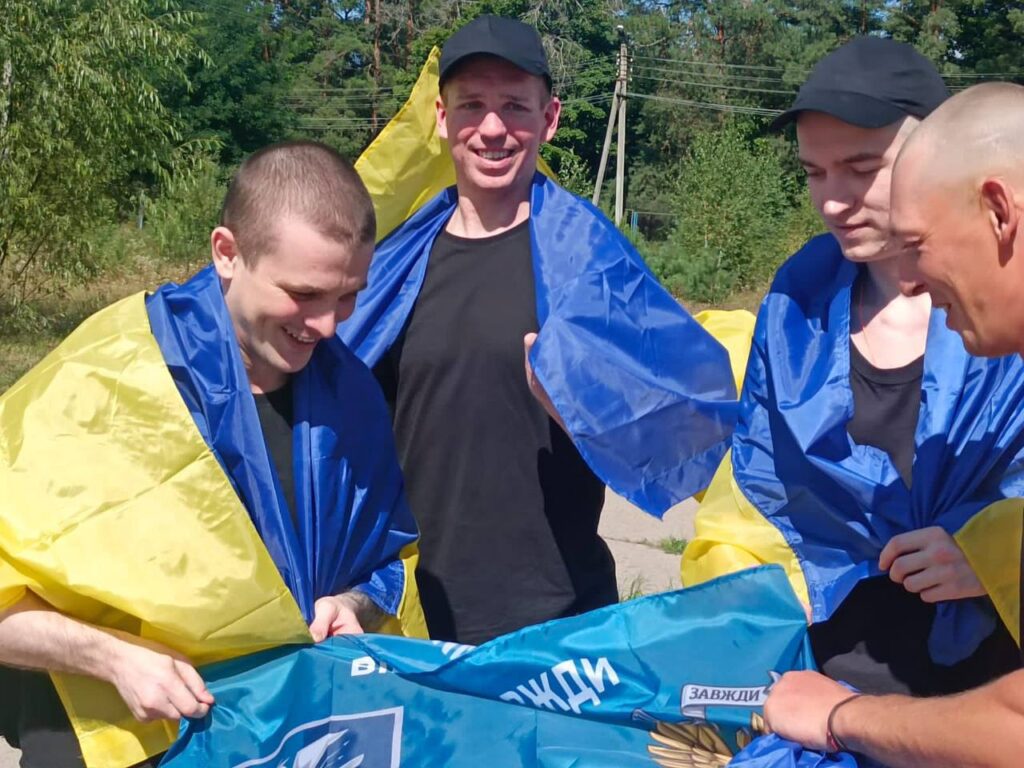 Україна та рф провели ще один обмін полоненими: серед звільнених - поневолені з 2014 року