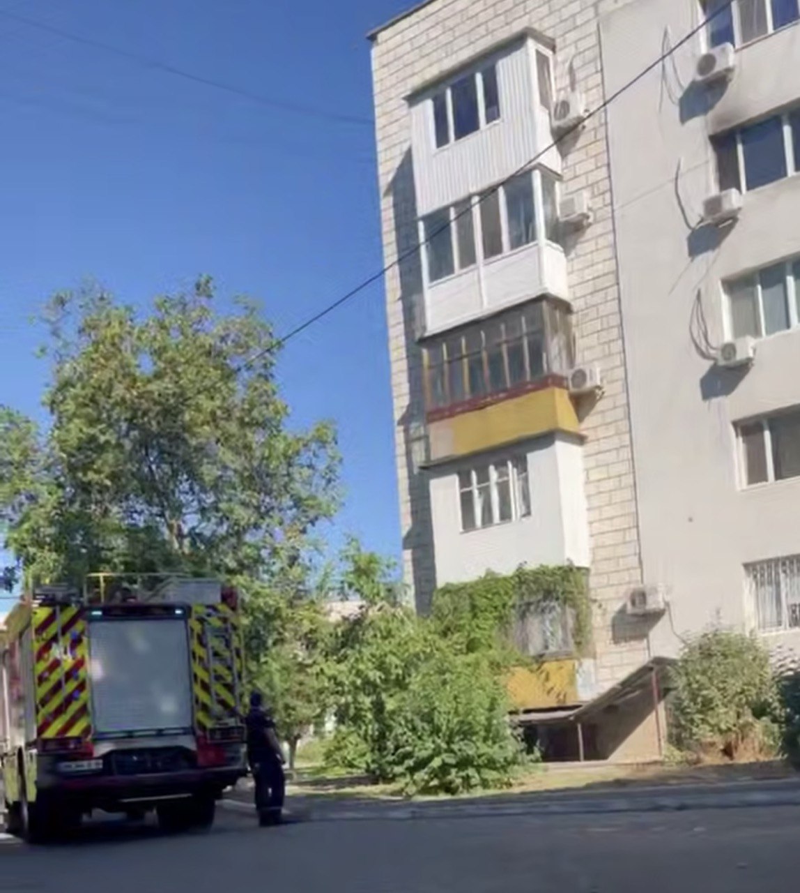 В Ізмаїлі горить багатоповерхівка