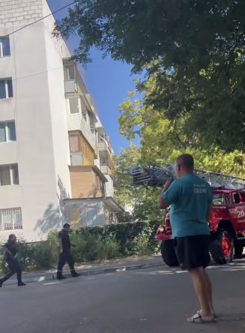 В Ізмаїлі горить багатоповерхівка