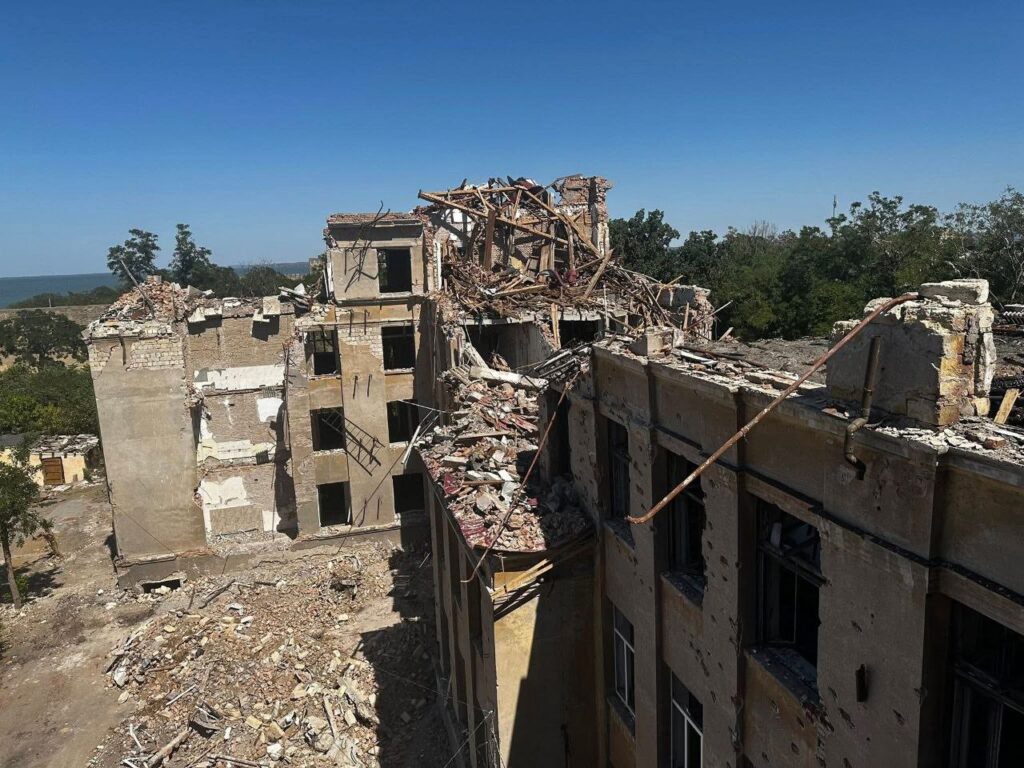 Знести все чи відбудувати збережене? У постраждалому від "Іскандерів" ліцеї Аккермана працювала експертка