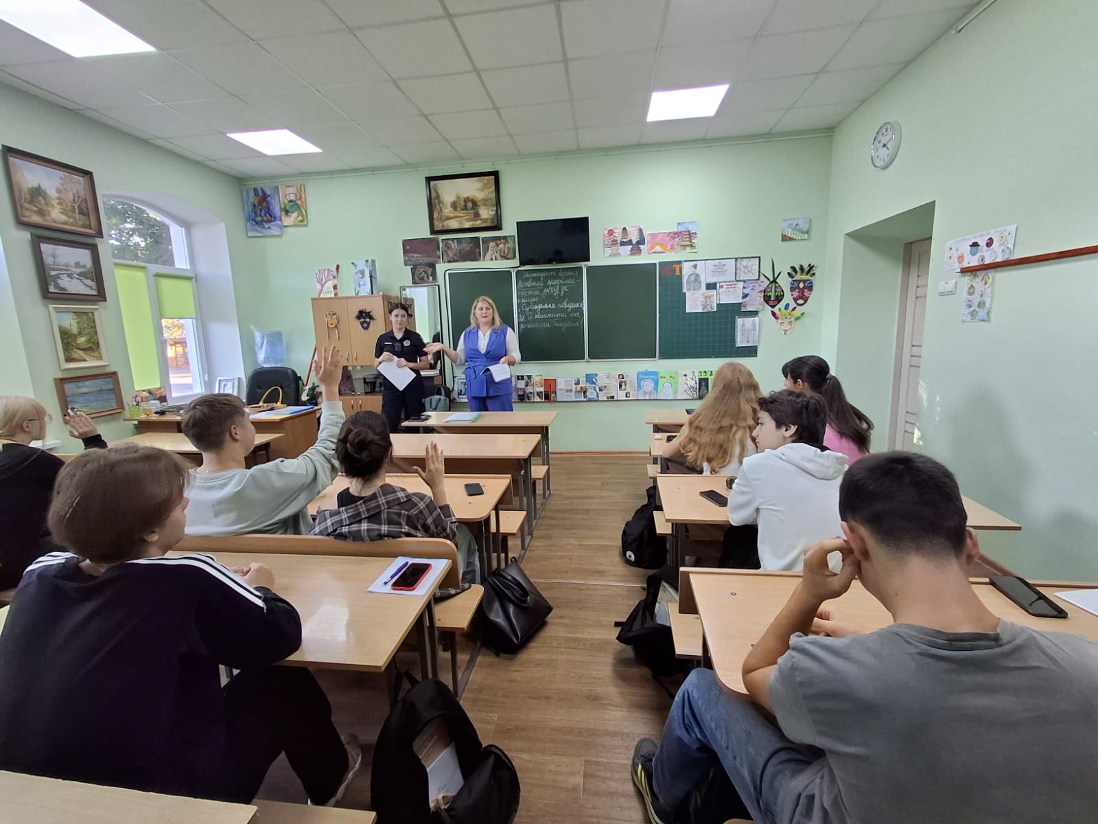 Прокурори та поліціянти посилюють роботу із запобігання суїцидам в Ізмаїльському районі