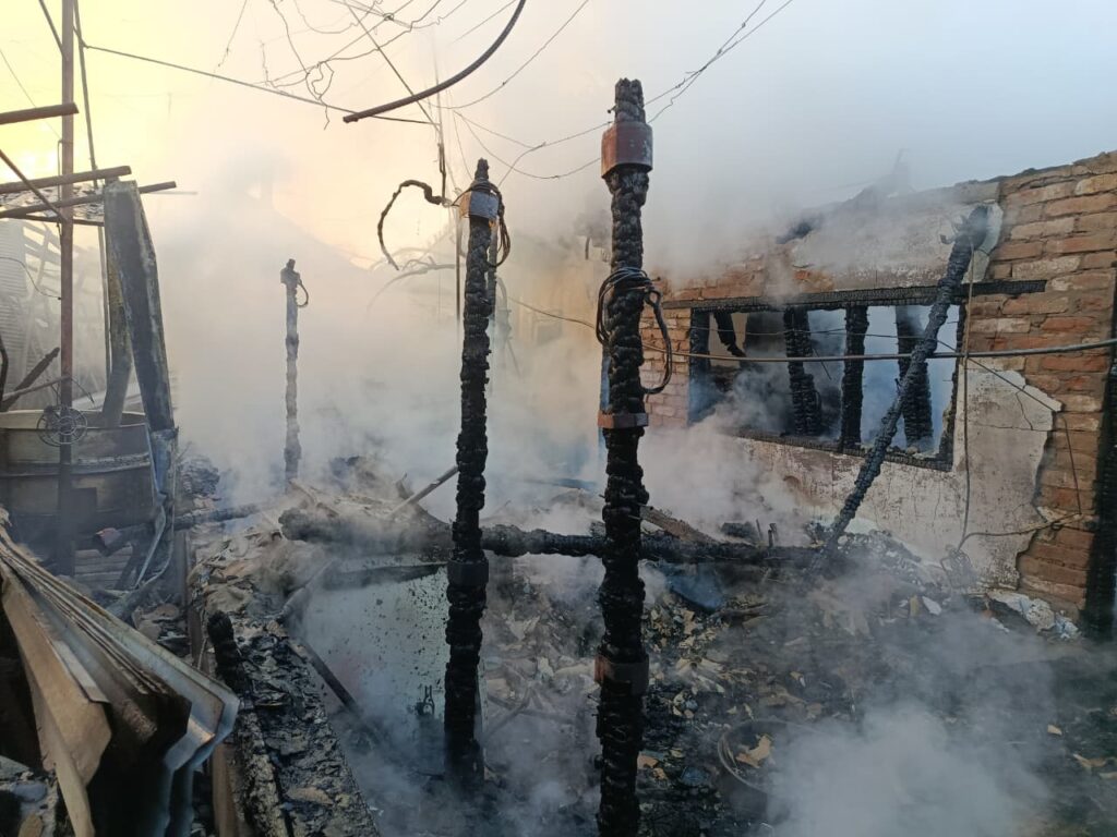 В Ізмаїлі спалахнула масштабна пожежа у приватному будинку: що відомо про наслідки