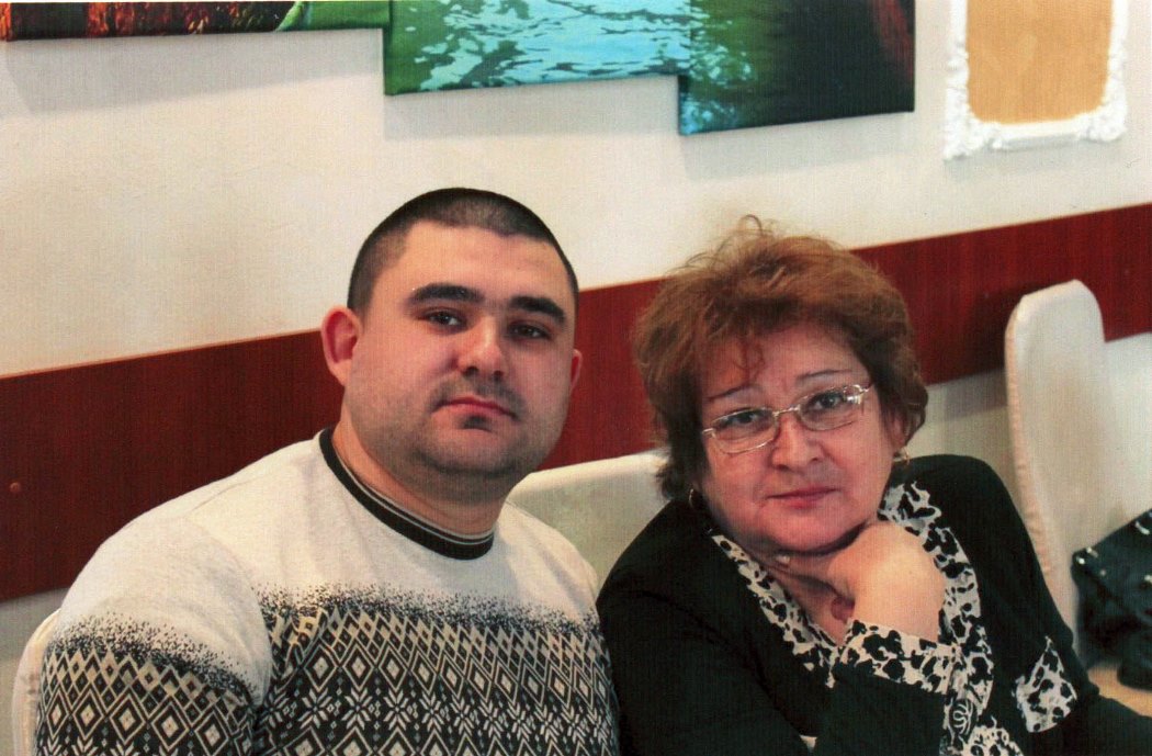 «Я кожній матері бажаю такого сина», - пам’яті загиблого на війні сина ексмера Болграда, офіцера-морпіха Олександра Калова