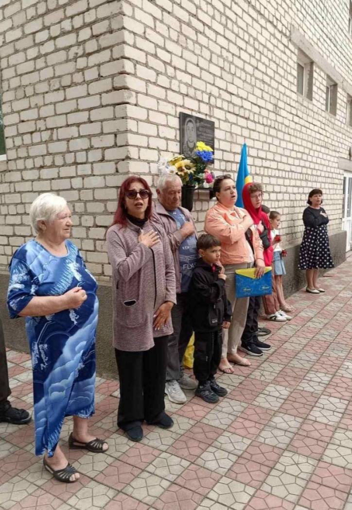 У Саратській громаді вшанували пам'ять воїна, який загинув два роки тому під Бахмутом