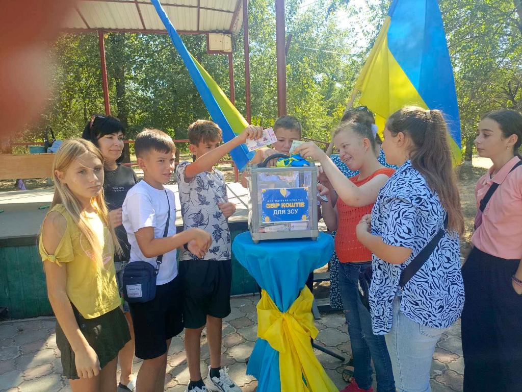 На благодійному ярмарку учні з Тарутинської громади зібрали понад 35 тисяч гривень на ЗСУ
