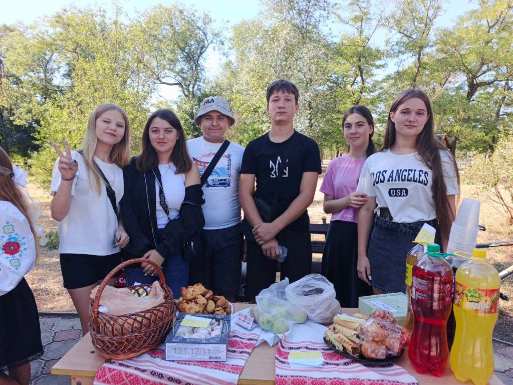 На благодійному ярмарку учні з Тарутинської громади зібрали понад 35 тисяч гривень на ЗСУ
