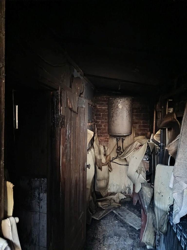 Залишилася цілою лише одна кімната: родина кілійців, чий будинок знищив вогонь, потребує допомоги