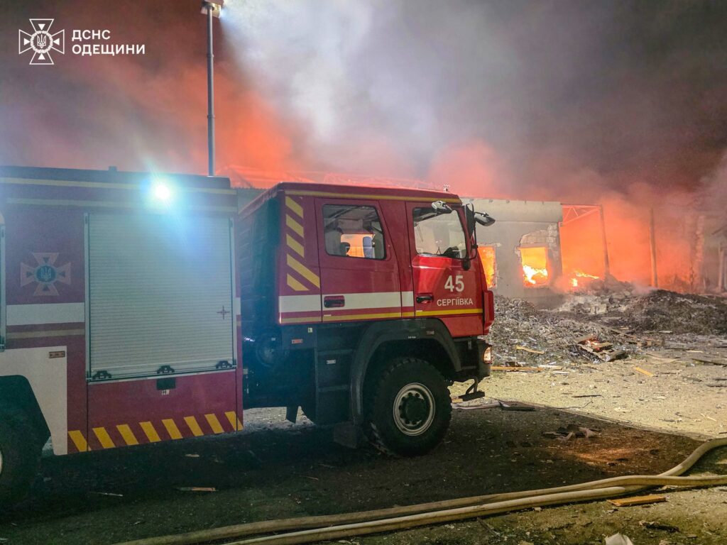 Вночі під прицілом "шахедів" був винзавод в Аккермані: зруйновано цех та склад підприємства