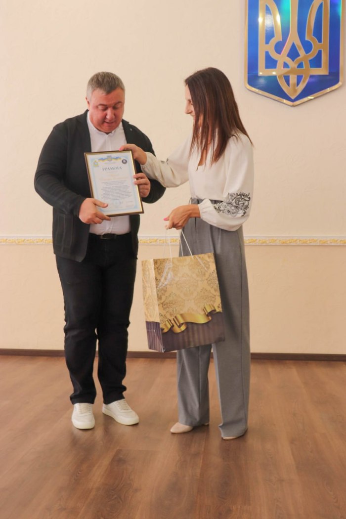 В Арцизі працівників освіти вітали з професійним святом