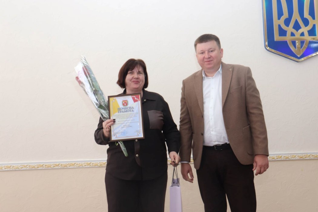 В Арцизі працівників освіти вітали з професійним святом