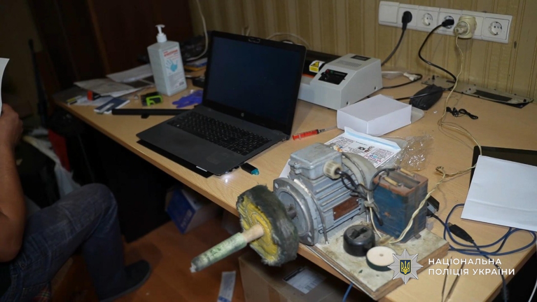 Правоохоронці Одещини затримали 35-річного "художника", який підробляв документи військовозобов'язаним