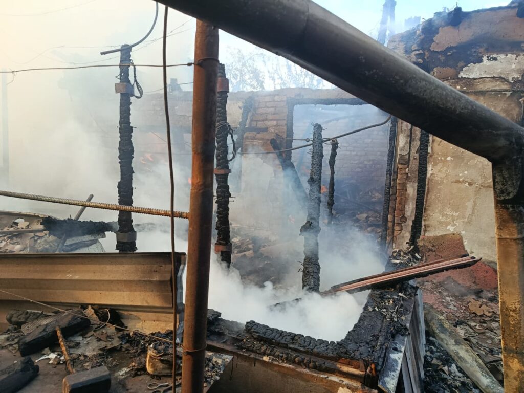 В Ізмаїлі спалахнула масштабна пожежа у приватному будинку: що відомо про наслідки