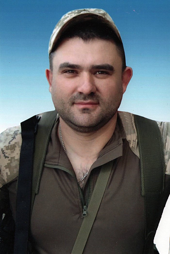 «Я кожній матері бажаю такого сина», - пам’яті загиблого на війні сина ексмера Болграда, офіцера-морпіха Олександра Калова