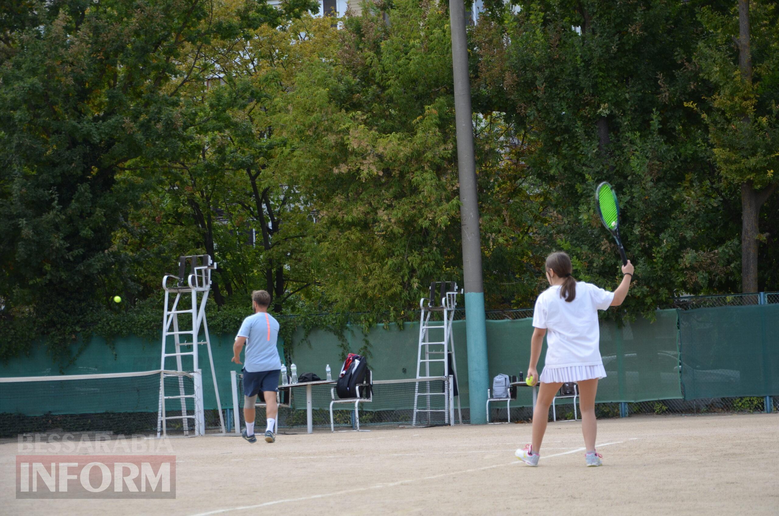 В Ізмаїлі стартував чемпіонат міста з великого тенісу