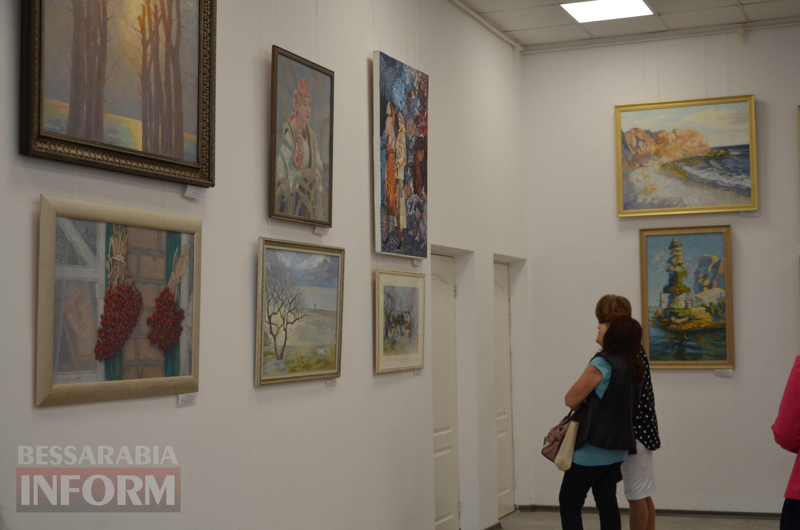 Ізмаїльська картинна галерея відзначила День міста відкриттям одразу трьох виставок