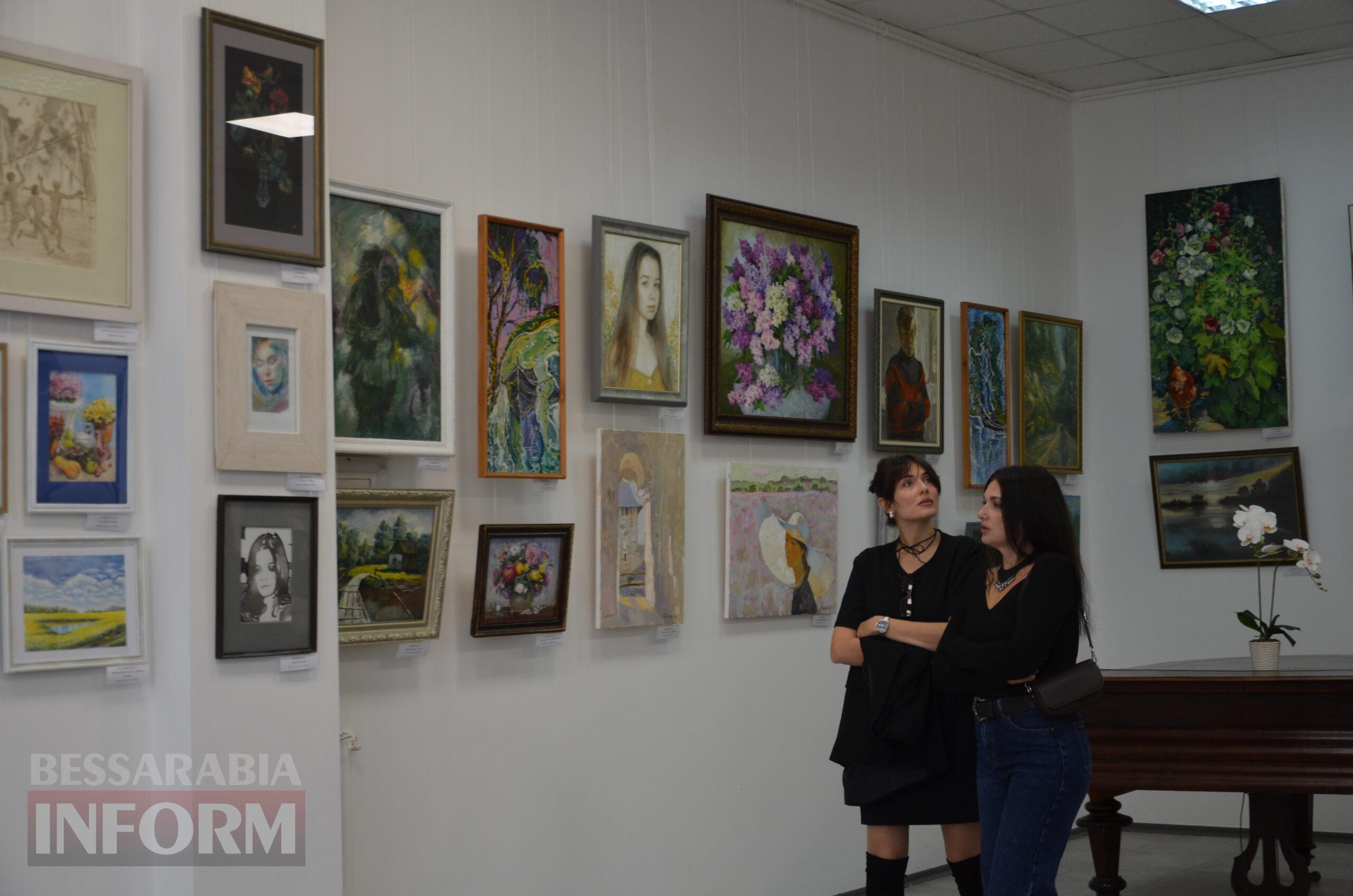Ізмаїльська картинна галерея відзначила День міста відкриттям одразу трьох виставок