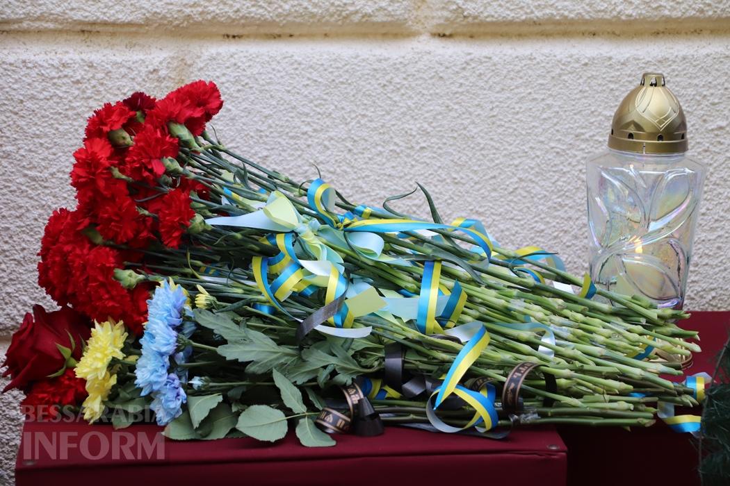 На сороковий день загибелі: у Болграді відкрили меморіальну дошку на честь полеглого Героя Олександра Бур’янова
