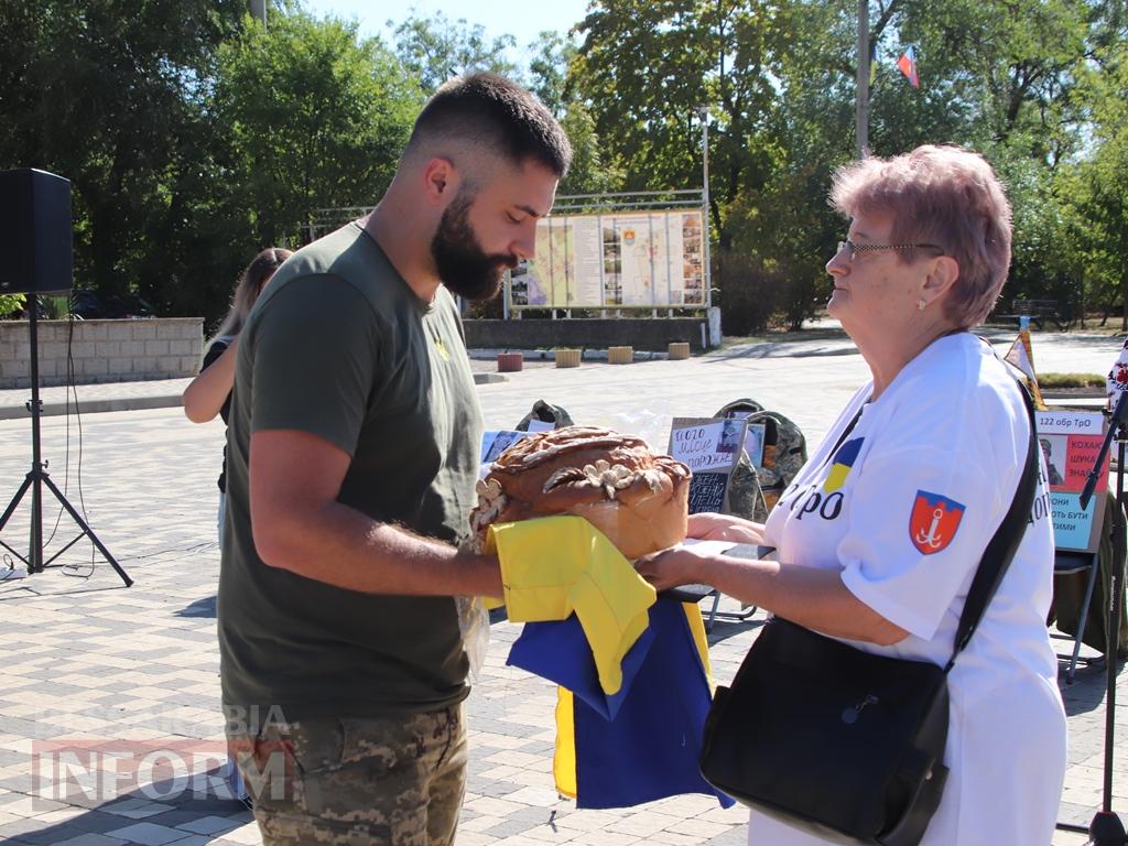 Нагадаємо, надіємось та чекаємо: в Болграді пройшла акція на підтримку безвісти зниклих та полонених бійців 122 окремої бригади ТрО