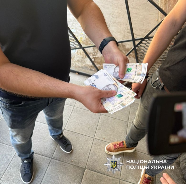 На Одещині на хабарі затримали спеціаліста військкомату