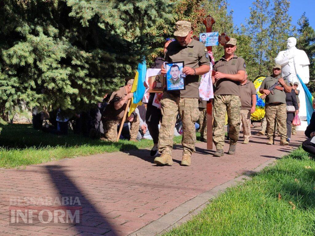Йому навіки залишиться 28: у Білгороді-Дністровському провели в останній земний шлях старшого солдата Ігоря Кривенка