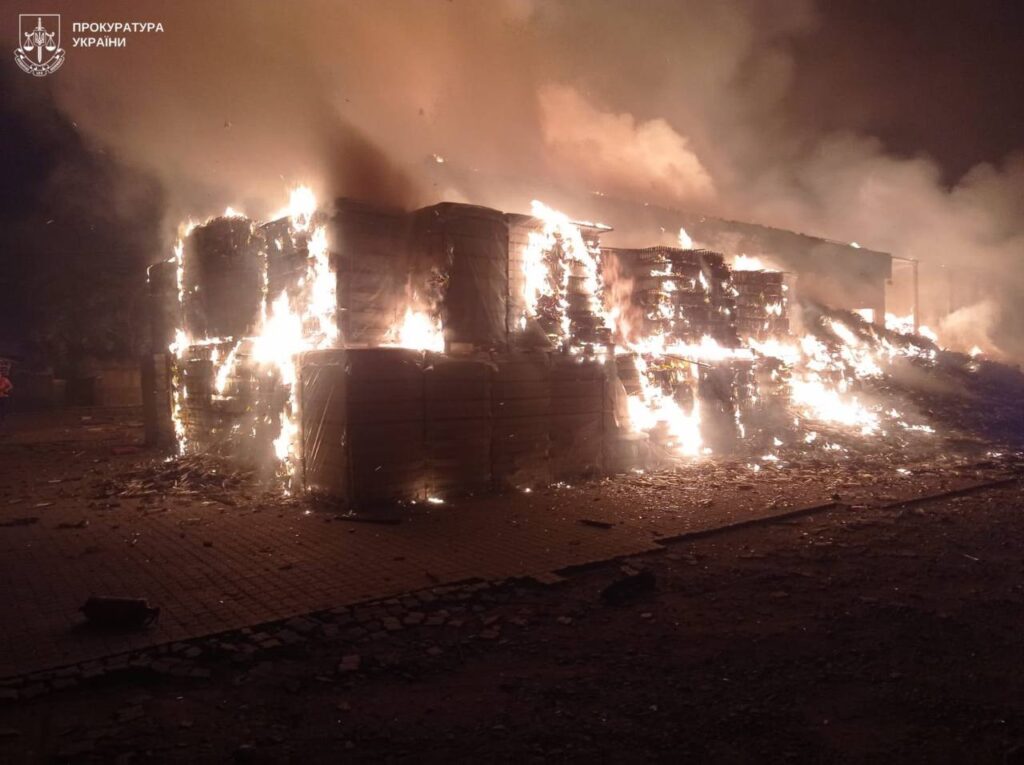 Вночі під прицілом "шахедів" був винзавод в Аккермані: зруйновано цех та склад підприємства