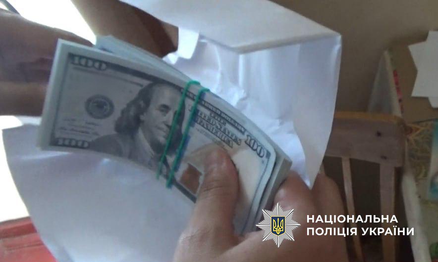 На Одещині затримали ділка із Закавказзя, який обіцяв земляку за кругленьку суму продовжити строк перебування в Україні