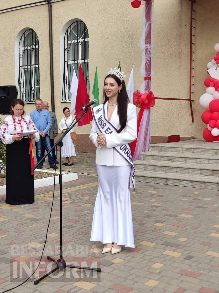 До рідної школи в Болграді завітала «Міс Земля Україна 2024» Марія Желяскова