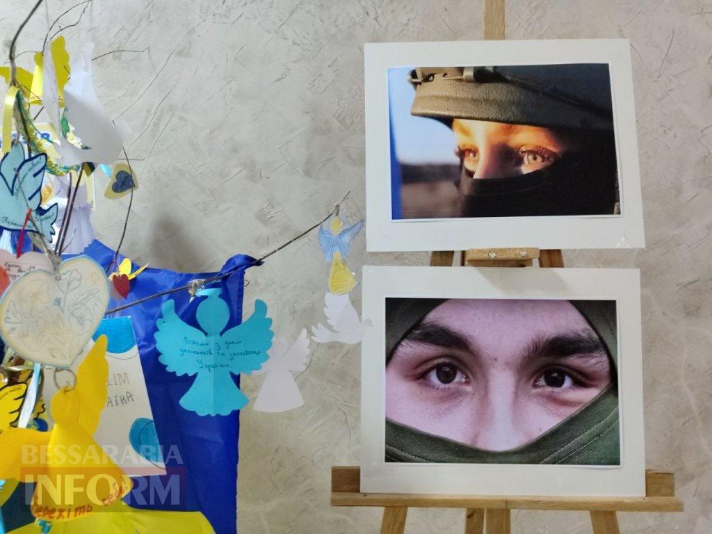 Листівки та квіти для наших Героїв: аккерманці віддали шану захисникам і захисницям України