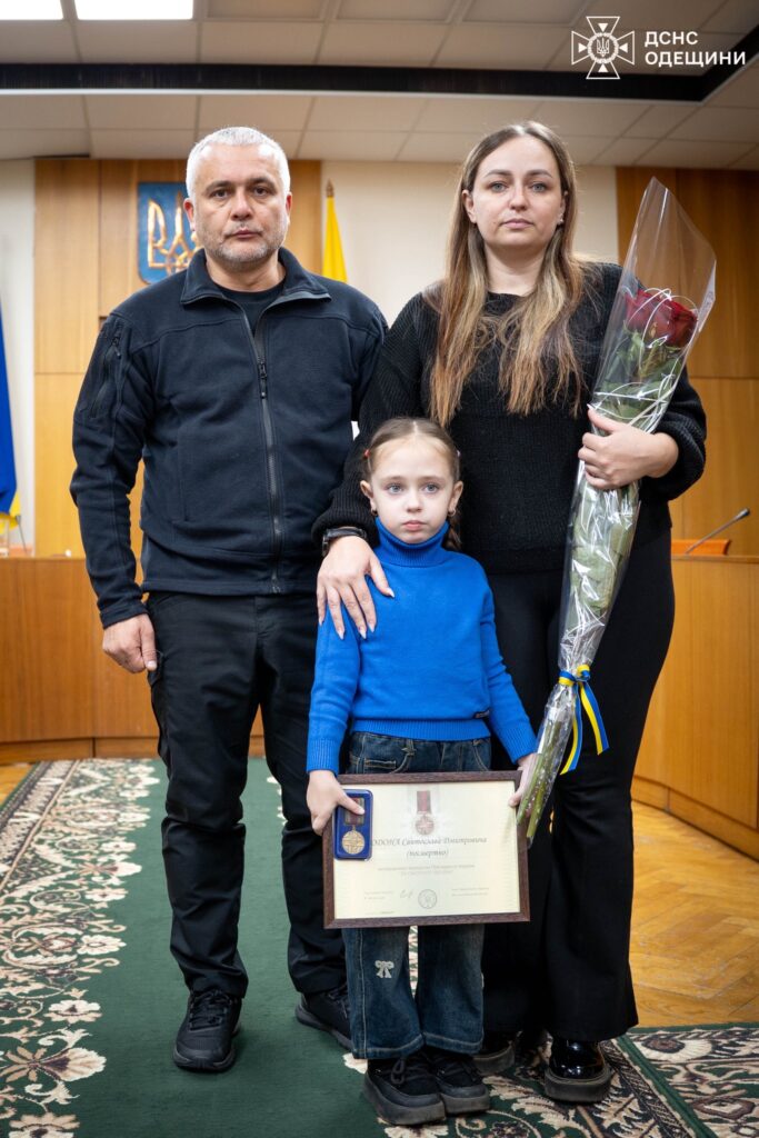 Трьом родинам рятувальників з Білгород-Дністровщини, життя яких забрала війна, вручили державні нагороди