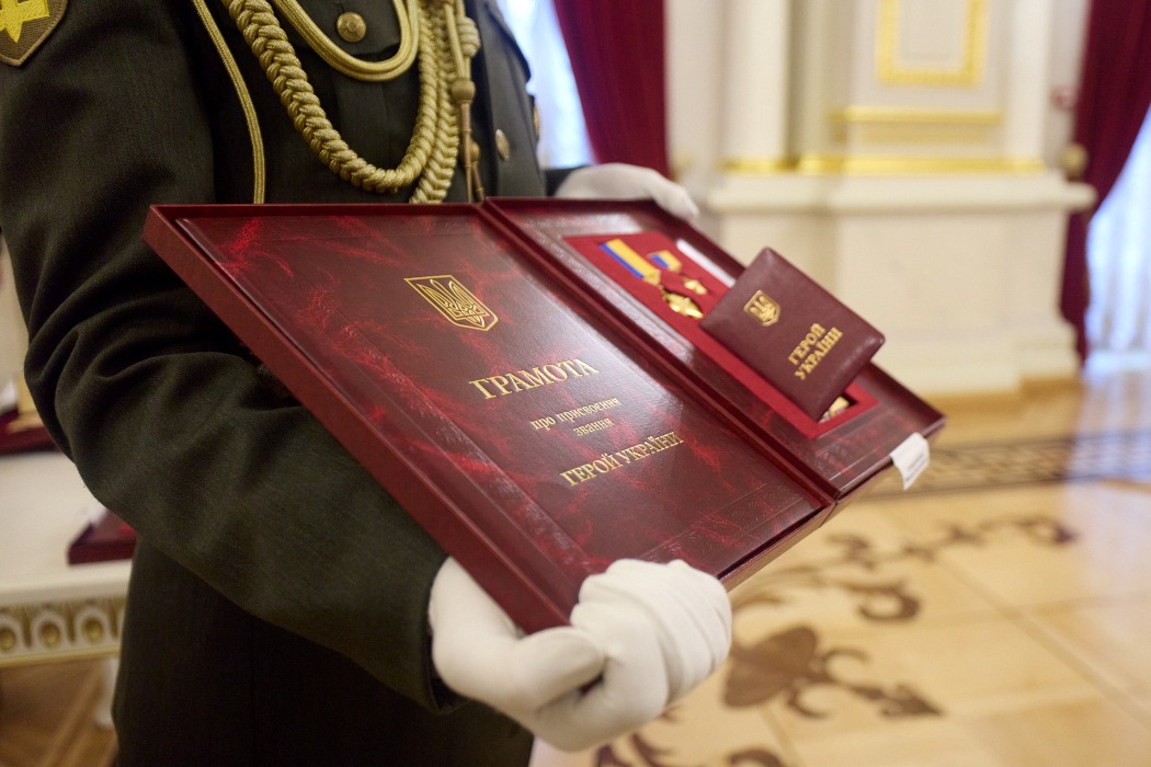 Президент вручив Героя України старшому солдату Дністровської бригади