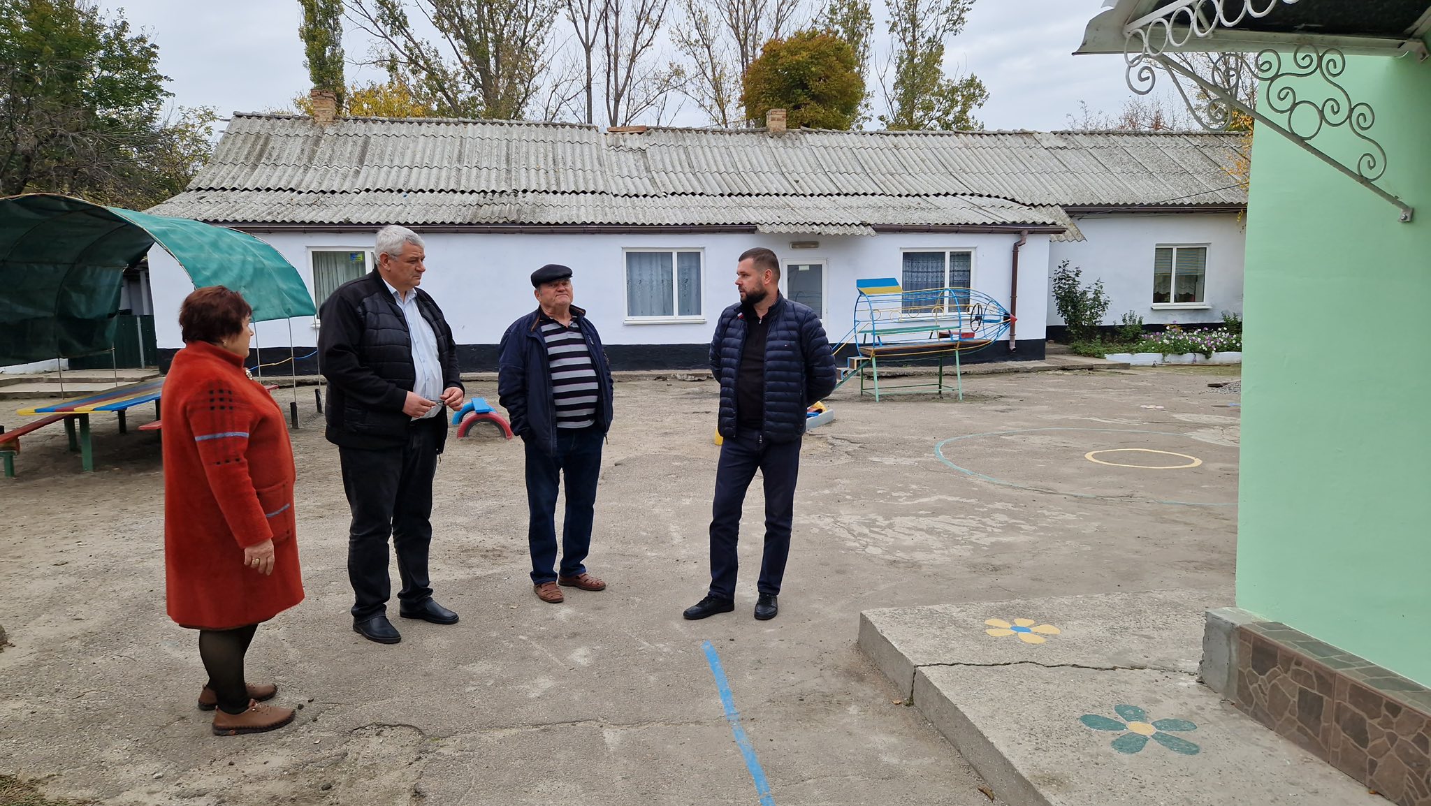 У Кілії тривають ремонтні роботи з відновлення фасаду дитячого садочка