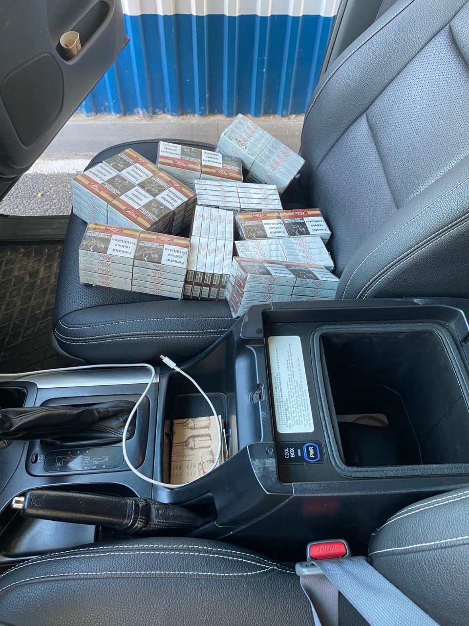 У пункті пропуску Болградського району прикордонники виявили партію контрабандних цигарок