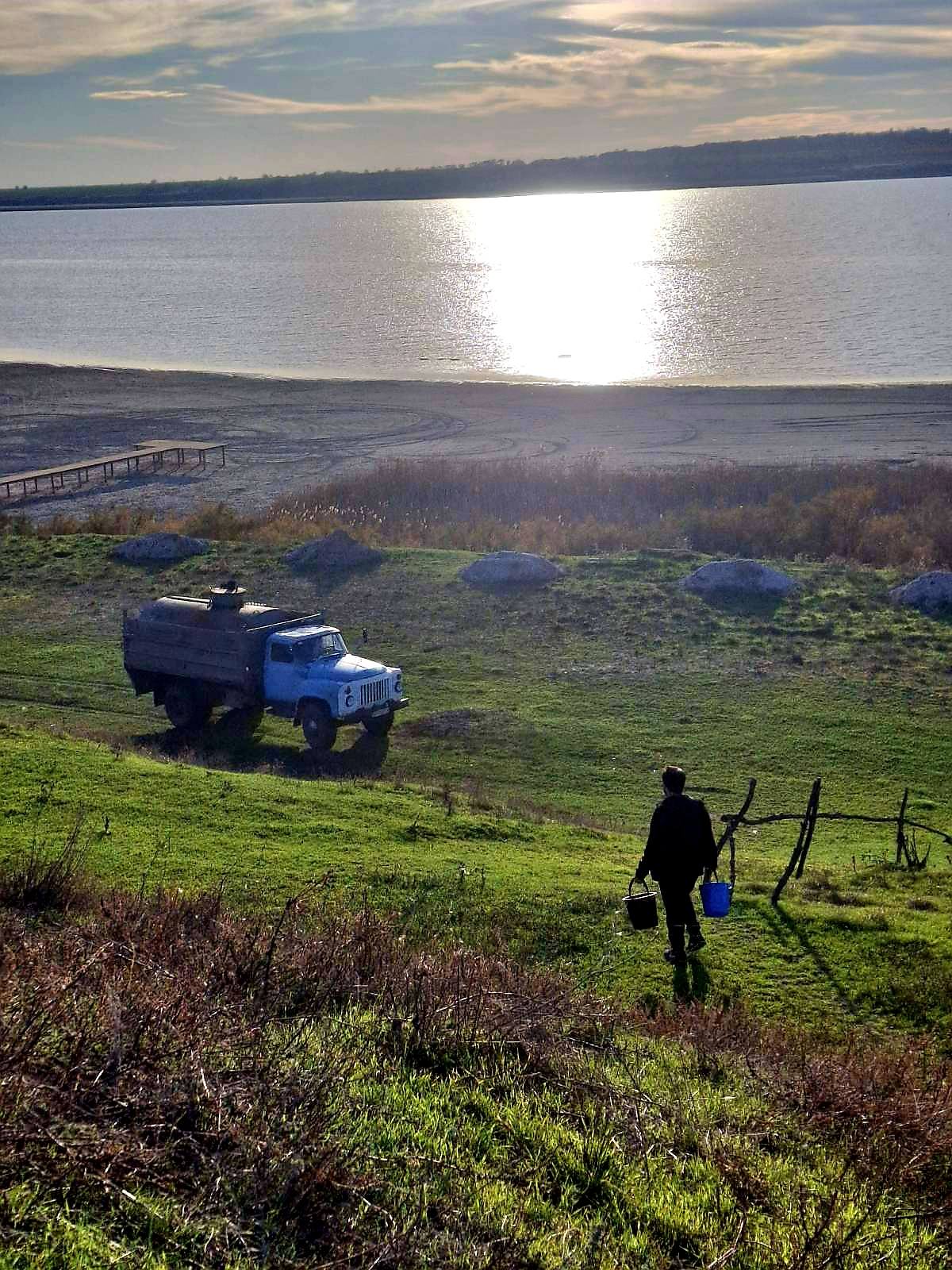 У селищі Ізмаїльського району завдяки благодійниці з Криничного висадили майже тисячу дерев