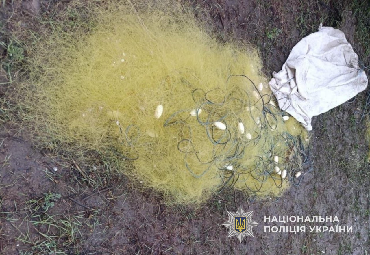 У Вилківській громаді викрили браконьєра, який наловив незаконно більше 50 раків та різних видів риб