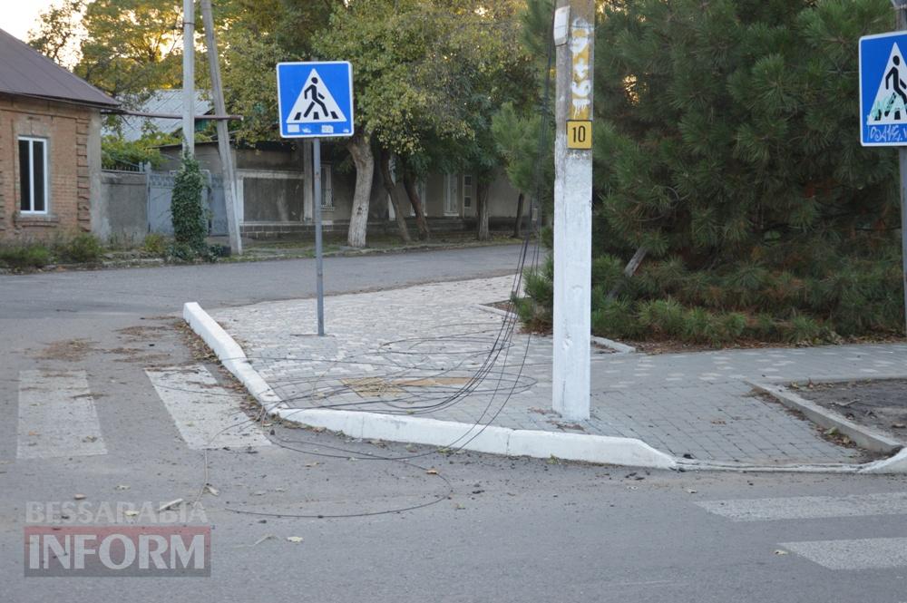 Пошкоджено РВА, приватні будинки та готель: про ситуацію зі світлом та стан постраждалої після атаки шахедів на Аккерман
