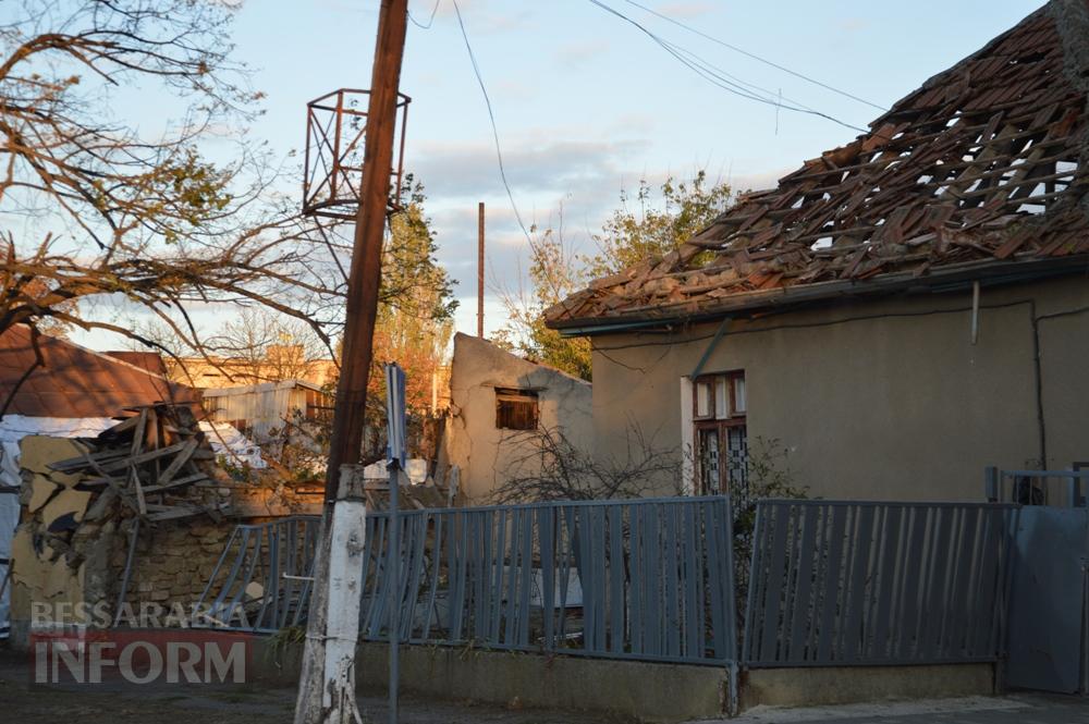 Пошкоджено РВА, приватні будинки та готель: про ситуацію зі світлом та стан постраждалої після атаки шахедів на Аккерман