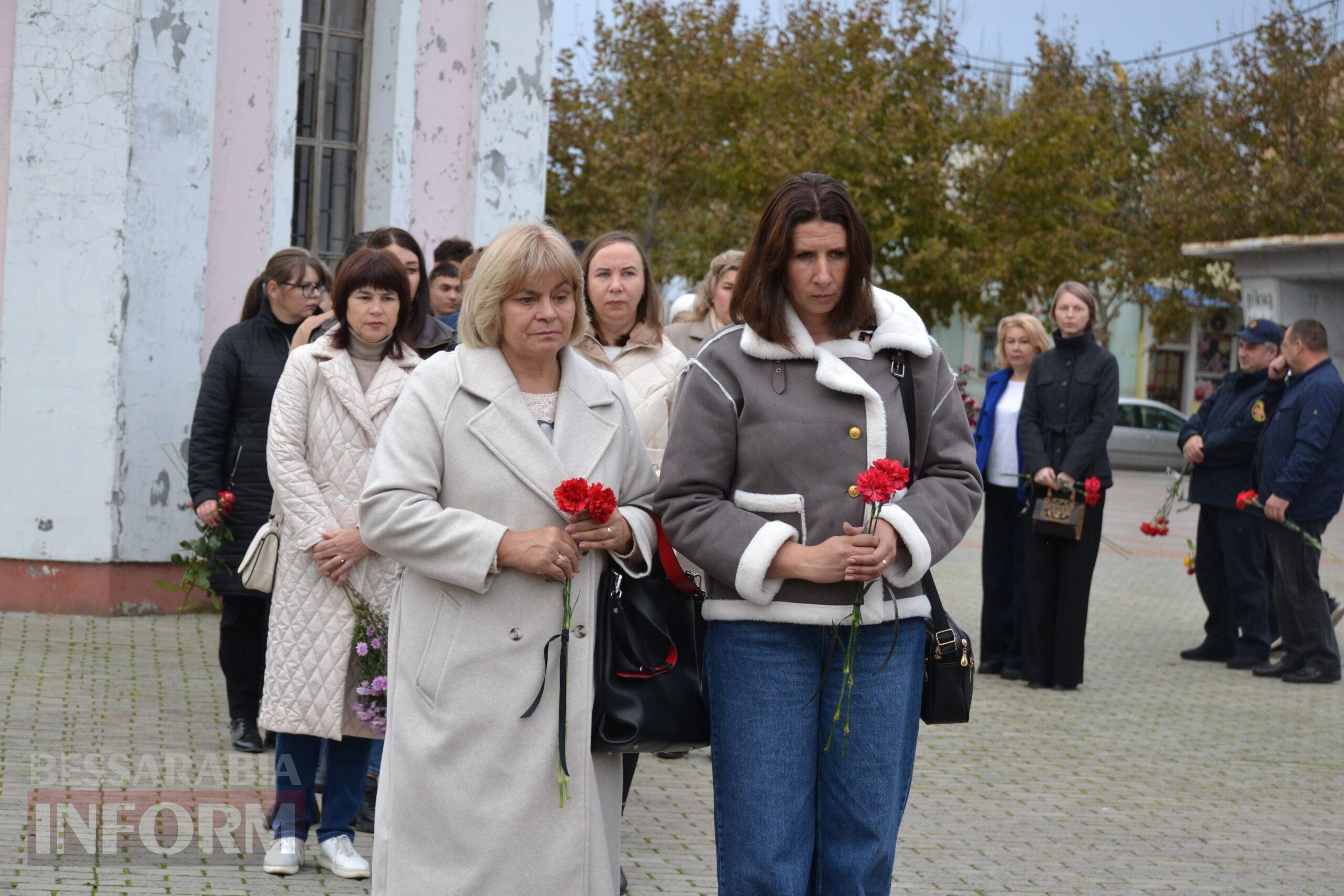 Урочистості з нагоди Дня міста Кілія розпочалися з покладання квітів на Алеї Слави